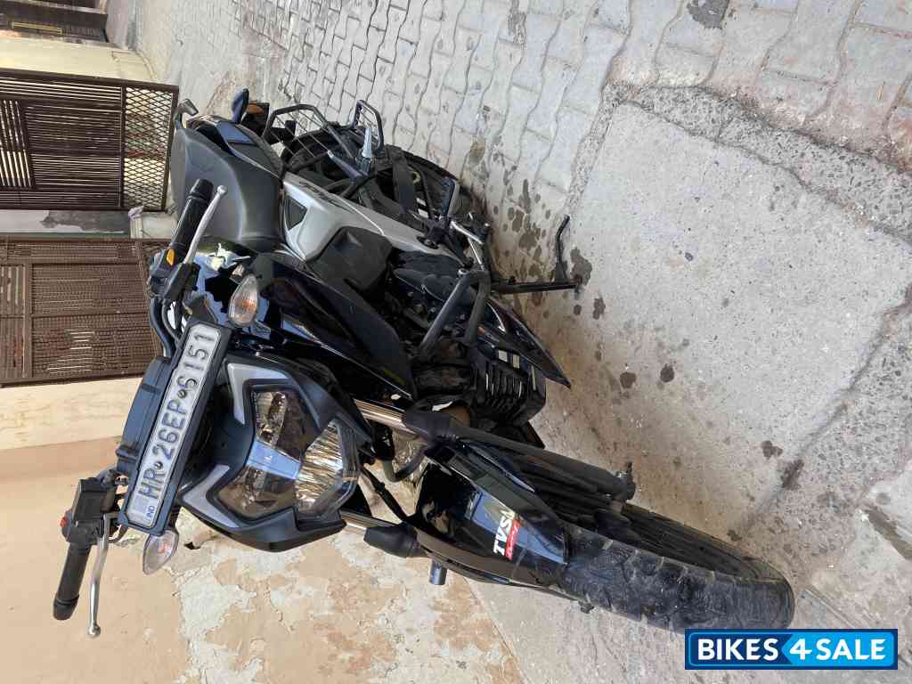 TVS Apache RTR 160 4V