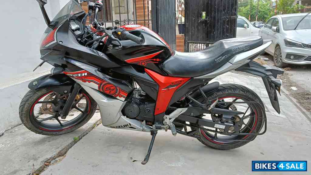 Suzuki Gixxer SF Fi