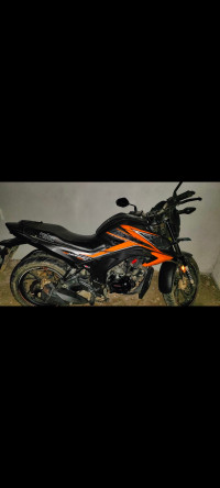Orange Honda CB Hornet 160R ABS