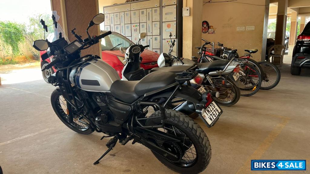 Yezdi Adventure Matte