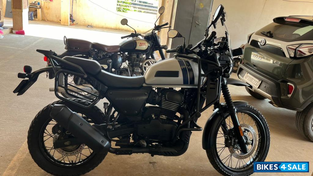 Yezdi Adventure Matte