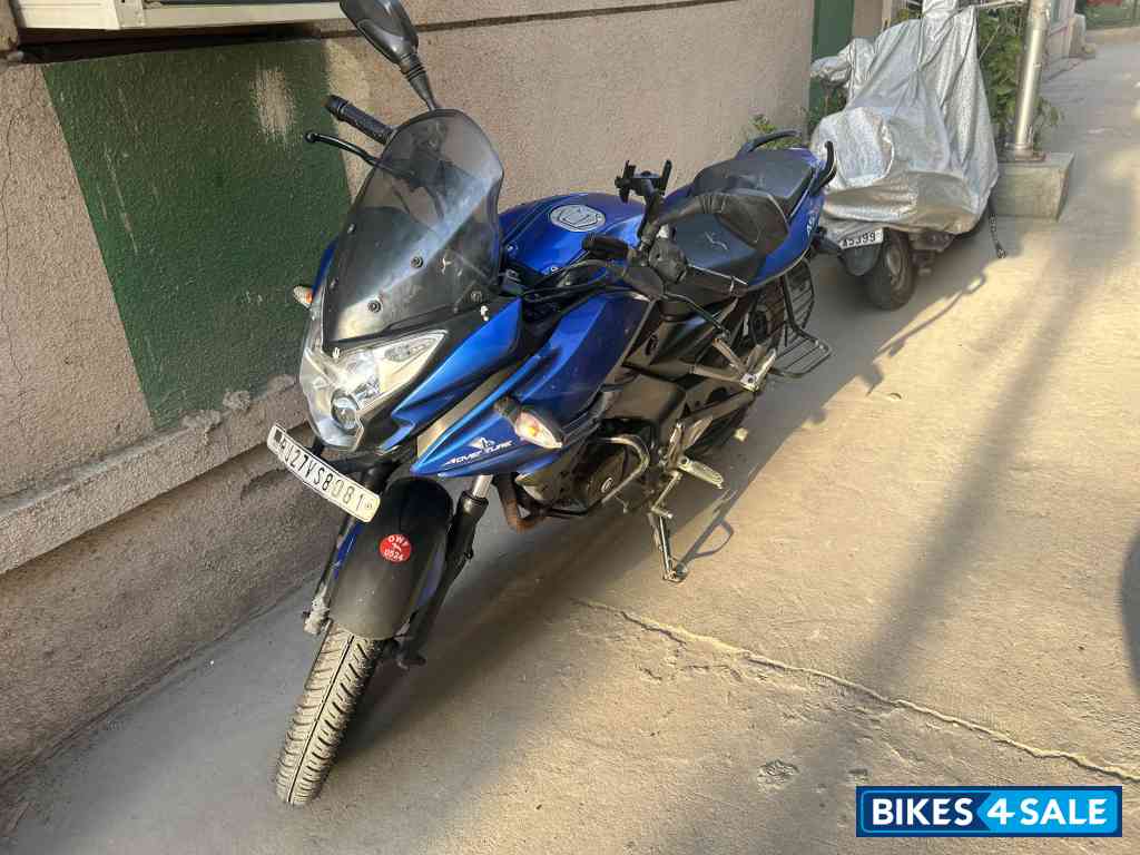 Blue Bajaj Pulsar AS 150 Blue Bajaj Pulsar AS 150