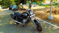 Black Bajaj Avenger Cruise 220