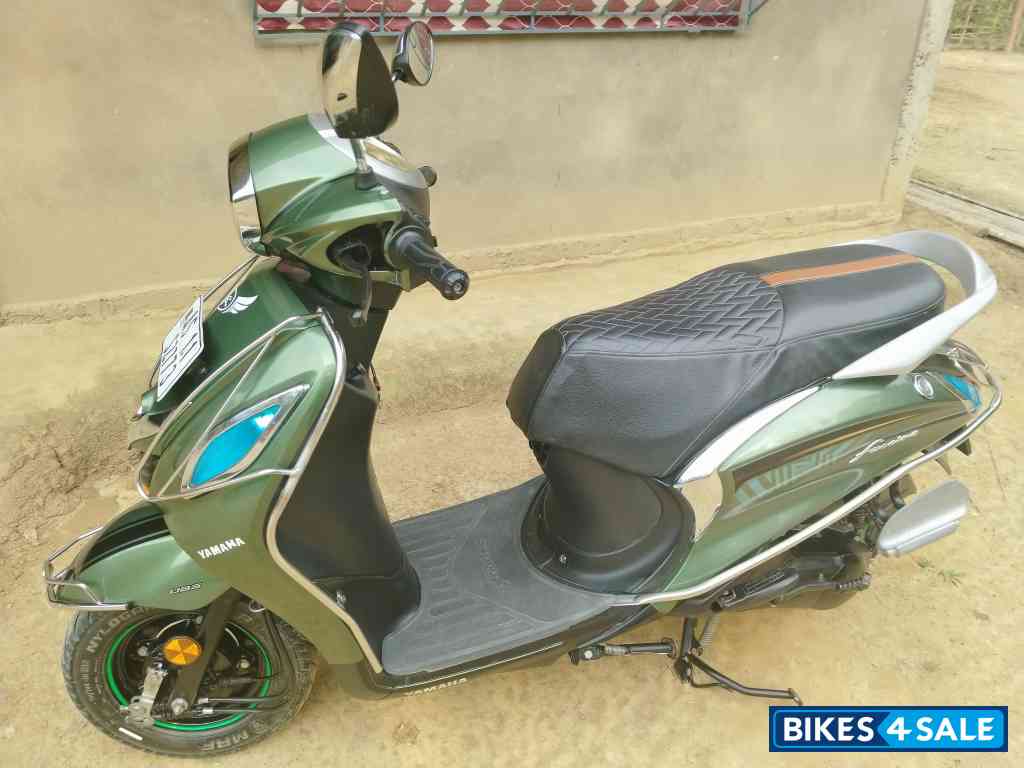 Season Green Yamaha Fascino