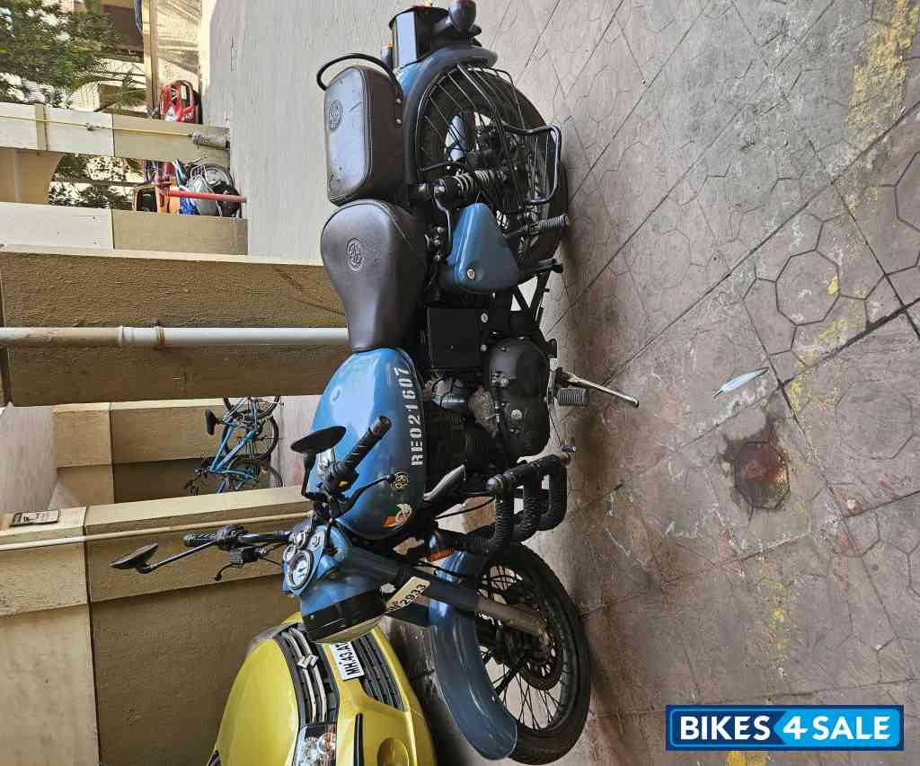 Royal Enfield Classic Signals Airborne Blue