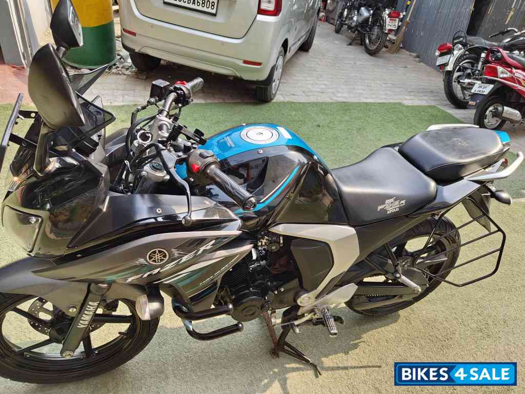 Yamaha Fazer FI V2