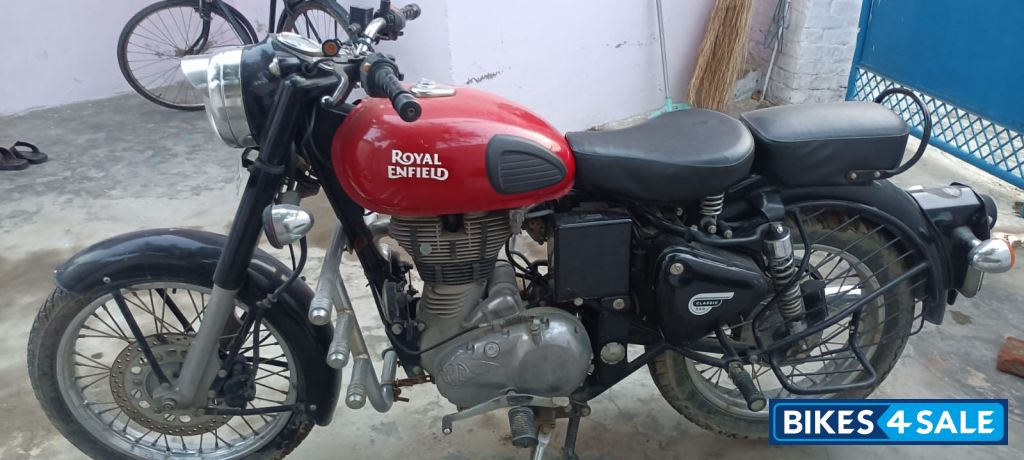 Royal Enfield Classic 350 Redditch Red