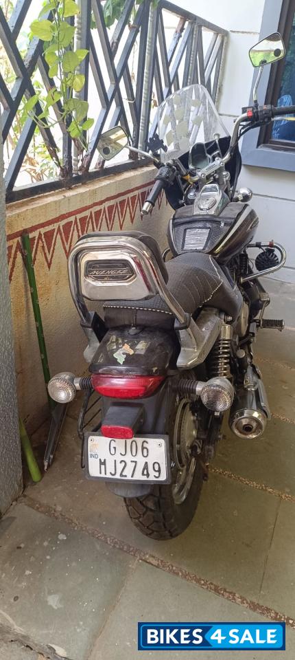 Bajaj Avenger Cruise 220