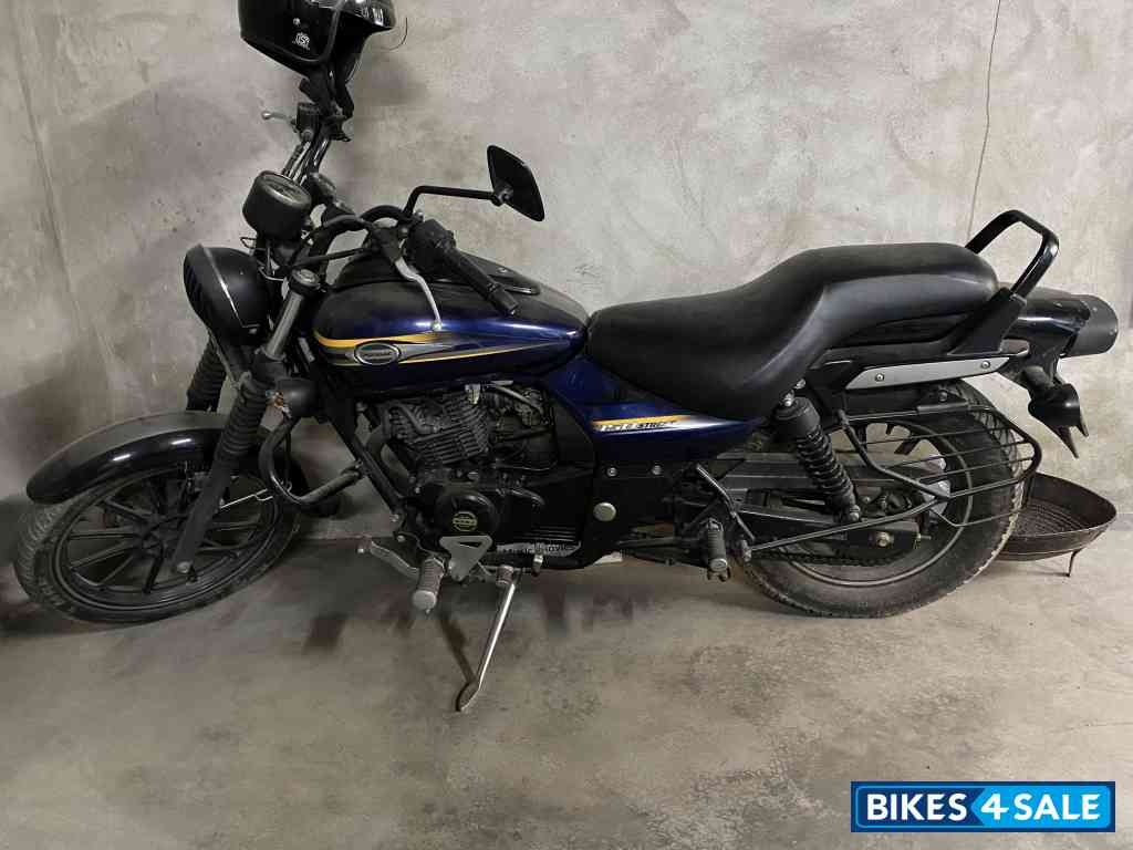 Bajaj Avenger Street 160