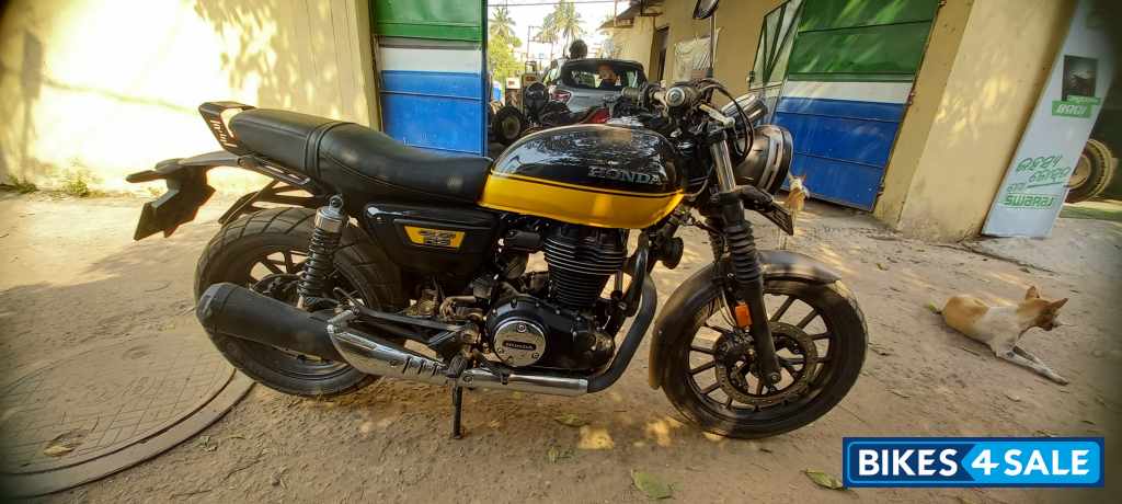 Honda 2023 CB350RS DLX Pro Dual Tone