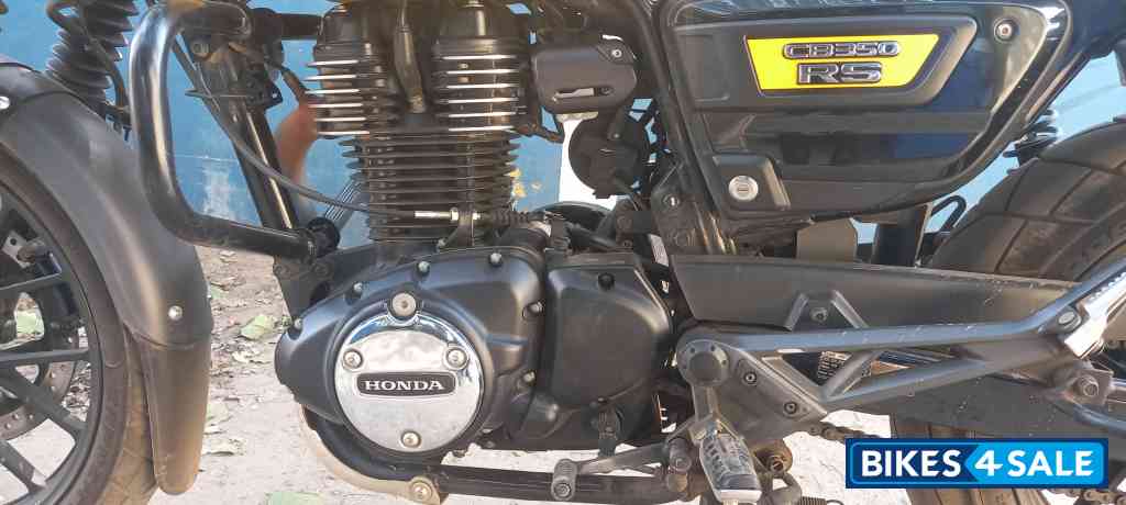Honda 2023 CB350RS DLX Pro Dual Tone