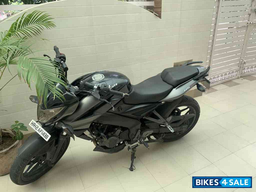 Bajaj Pulsar 200 NS ABS