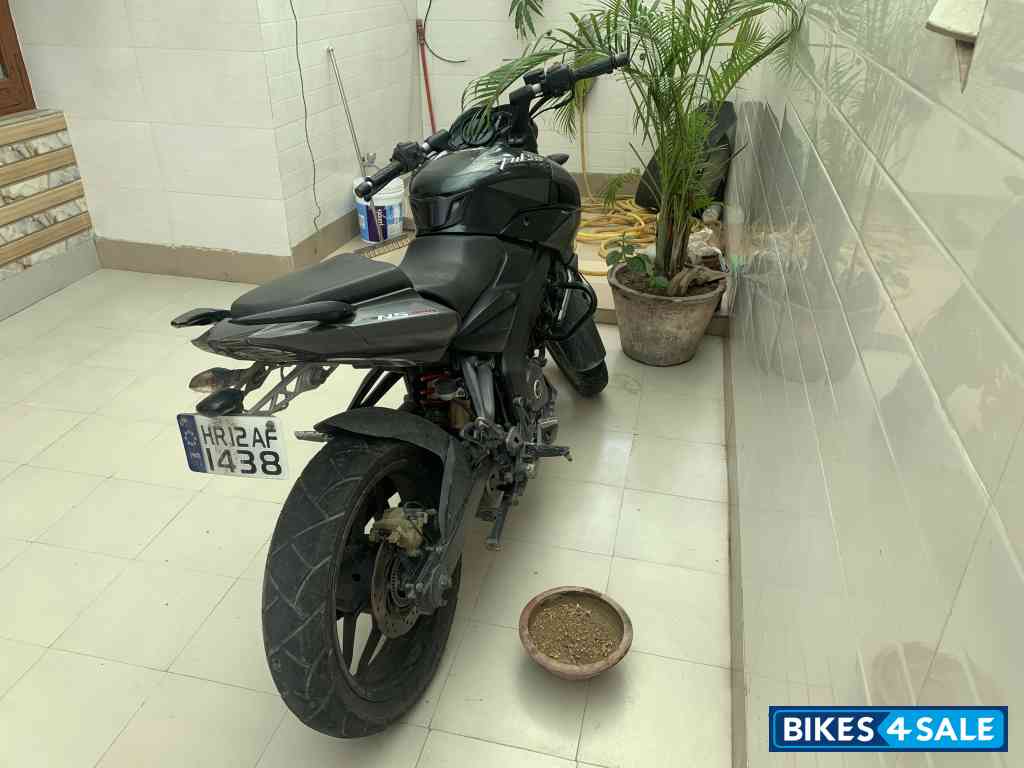 Bajaj Pulsar 200 NS ABS Bajaj Pulsar 200 NS ABS