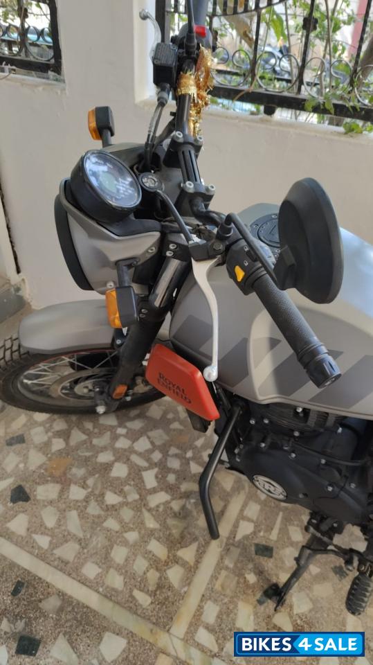 Graphite Red Royal Enfield Scram 411