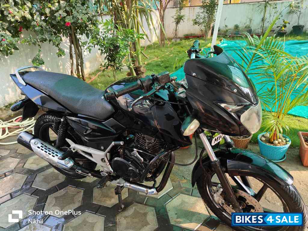 Black Bajaj Pulsar 150