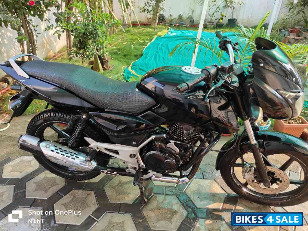 Black Bajaj Pulsar 150