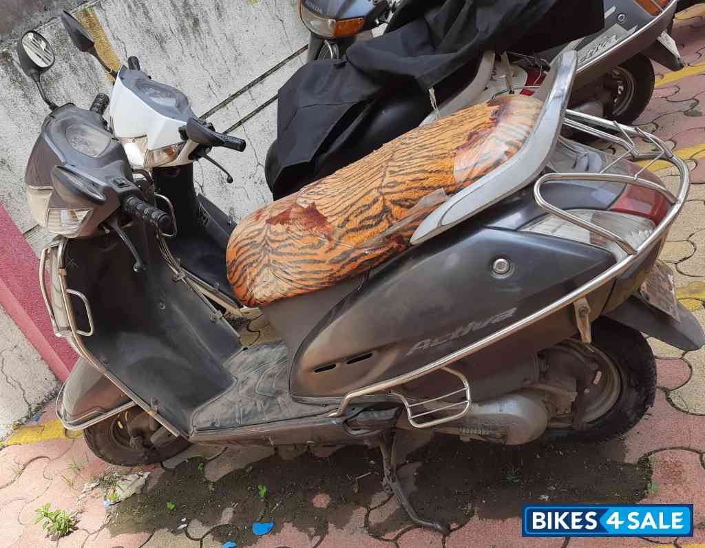 Grey Honda Activa