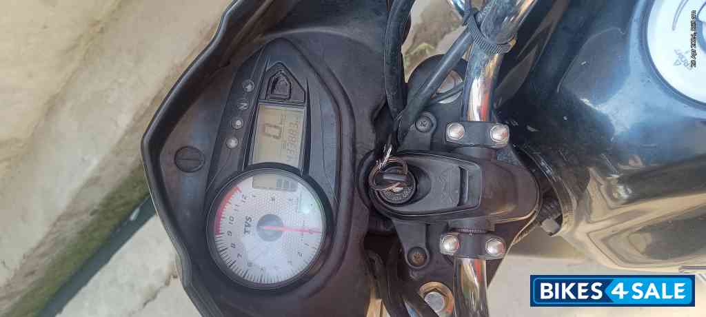 TVS Victor Premium Edition