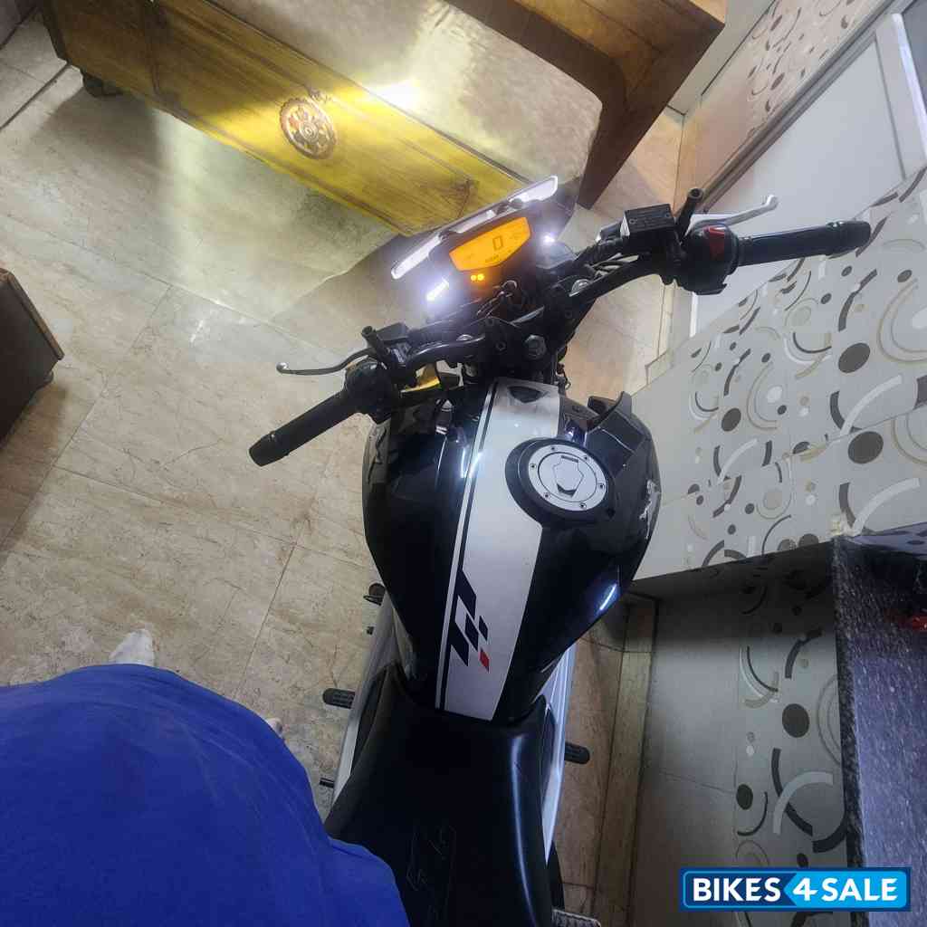 TVS Apache RTR 160 4V BS6