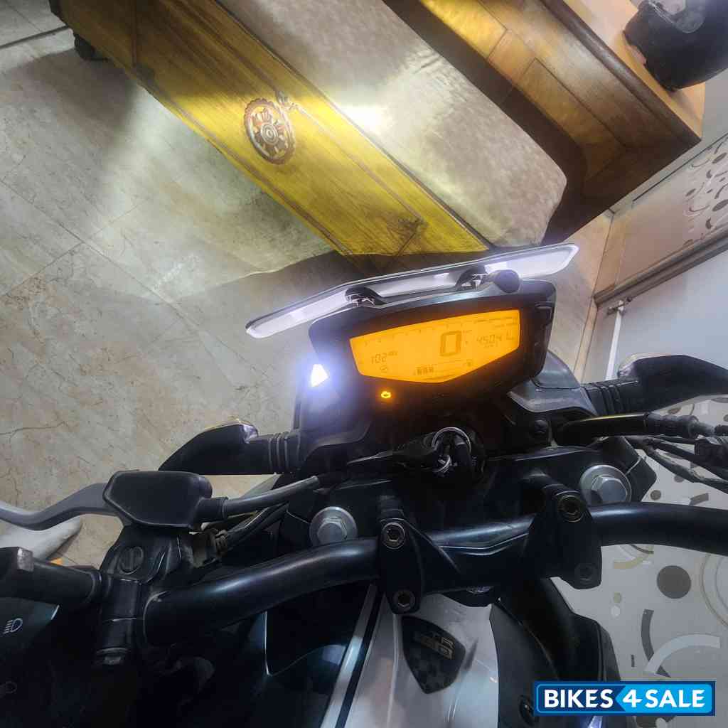 TVS Apache RTR 160 4V BS6