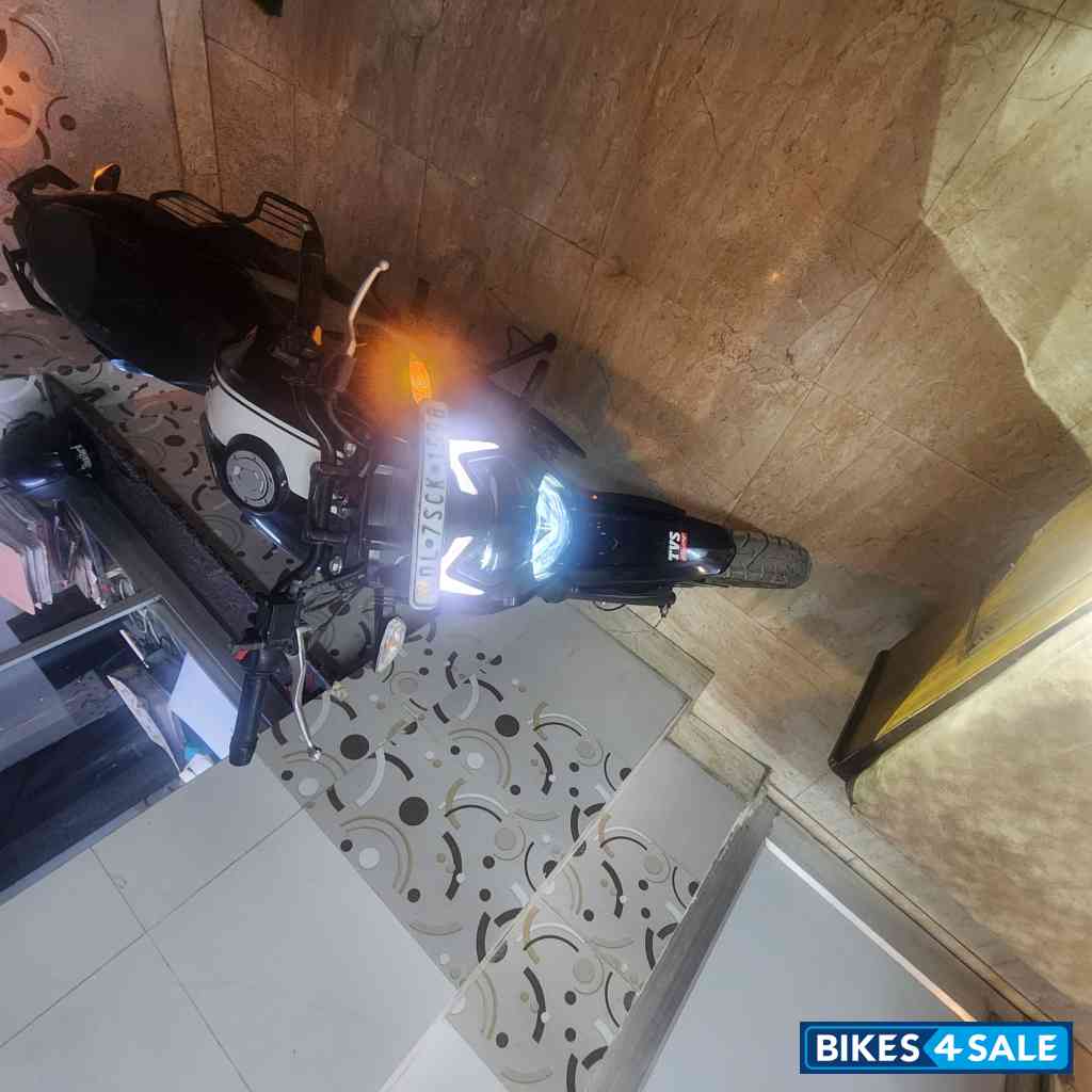 TVS Apache RTR 160 4V BS6