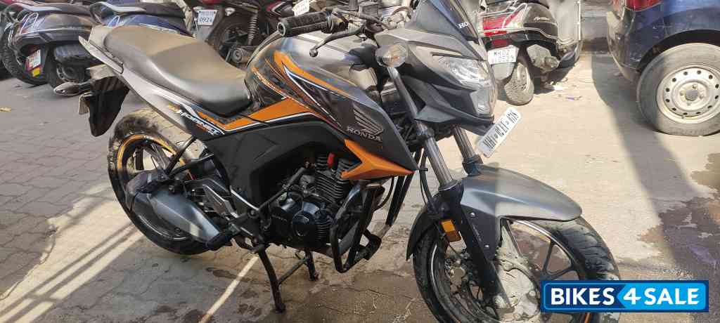 Black And Orange Honda CB Hornet 160R ABS