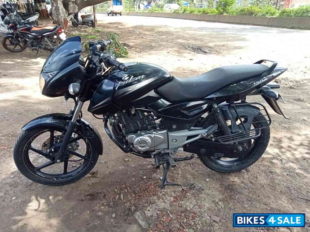 Black Bajaj Pulsar 150 DTSi