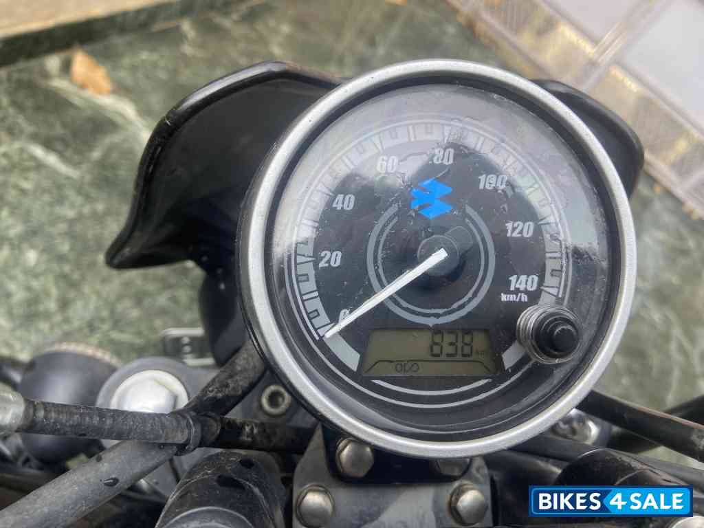 Bajaj Avenger 180 DTS-i