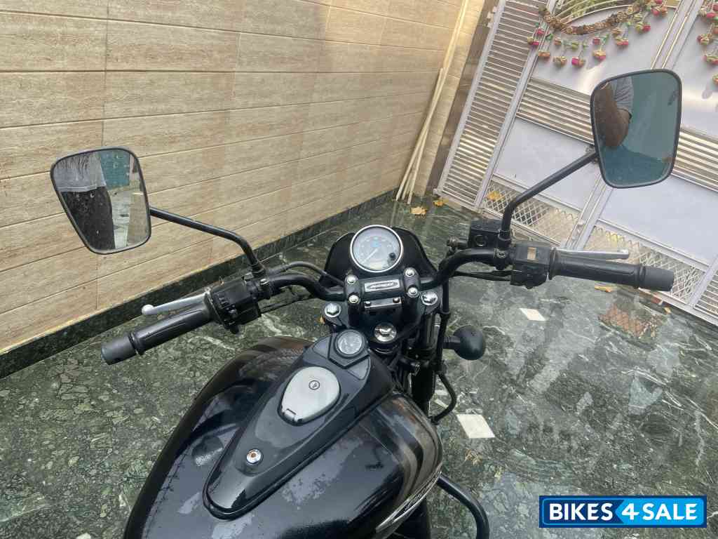 Bajaj Avenger 180 DTS-i