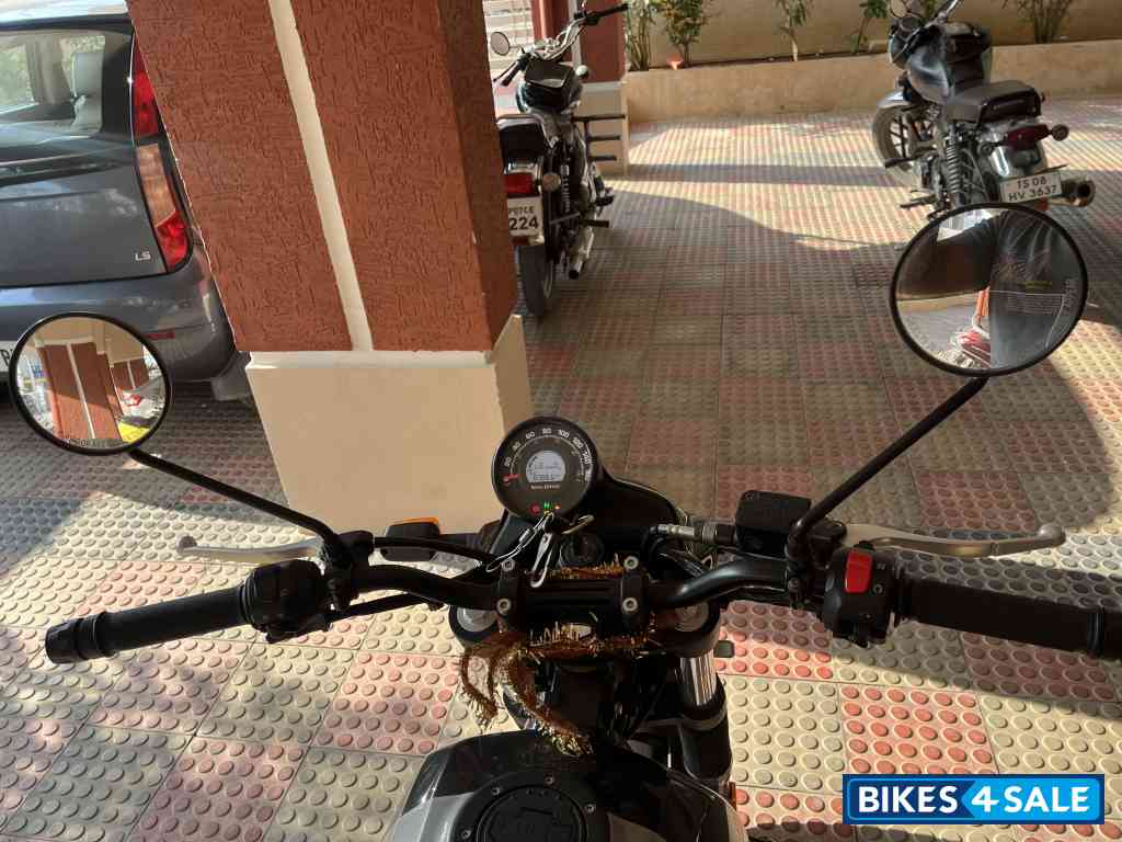 Royal Enfield Scram 411