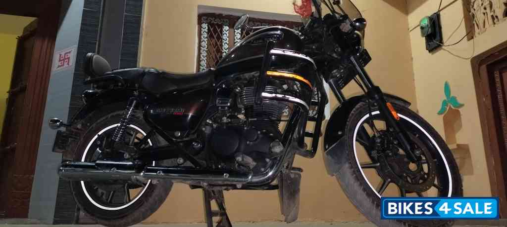 Royal Enfield Meteor 350 Supernova