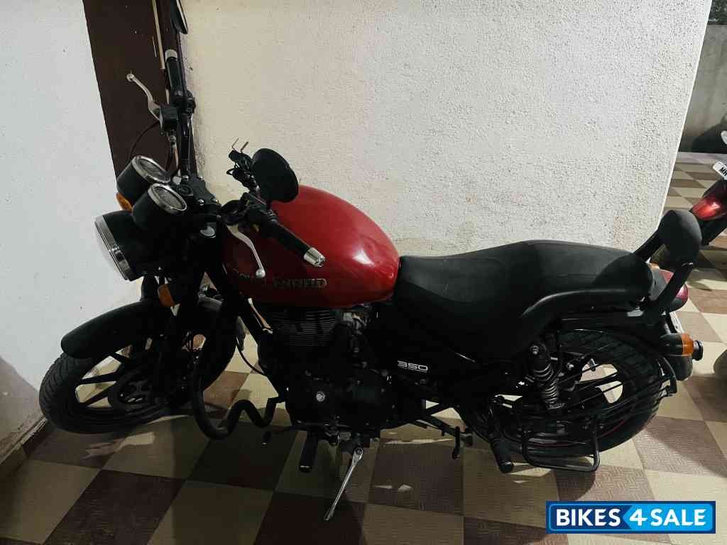 Roving Red Royal Enfield Thunderbird X 350