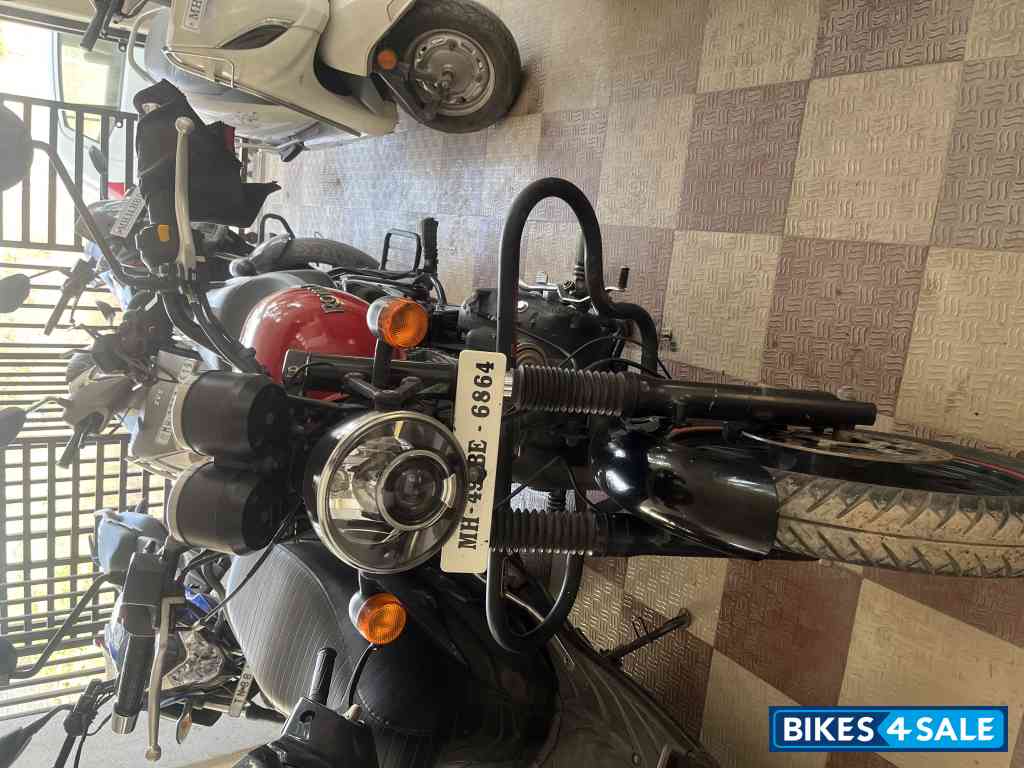 Roving Red Royal Enfield Thunderbird X 350