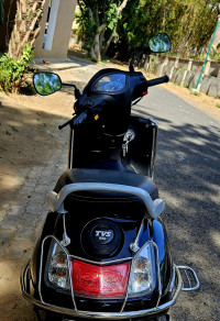 Glossy Black TVS Jupiter
