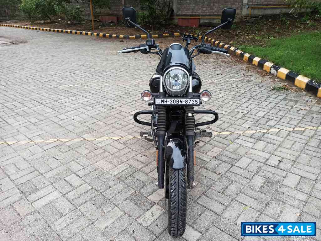 Black Bajaj Avenger Street 160 BS6