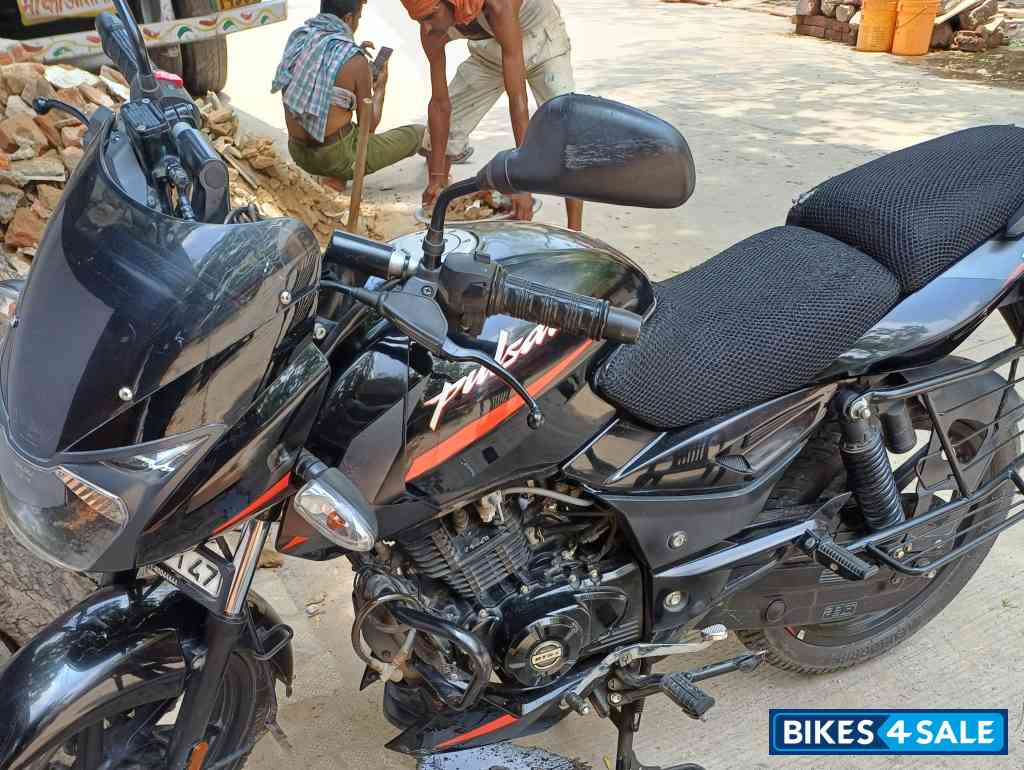 Bajaj Pulsar 125 Carbon Fibre Disc Split Seat