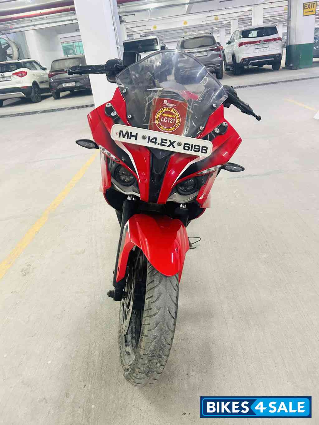 Bajaj Pulsar RS 200
