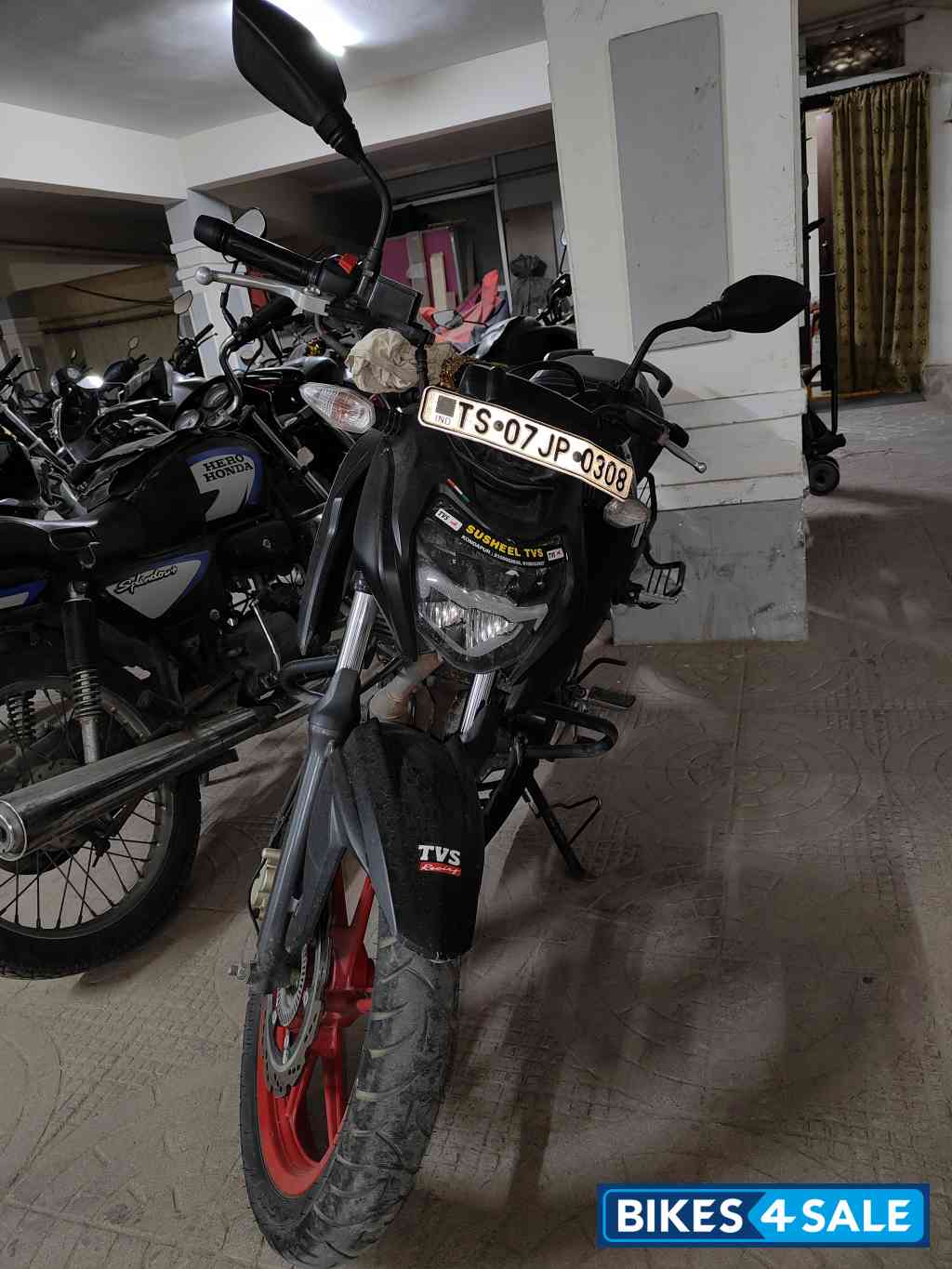 TVS Apache RTR 160 4V Special Edition