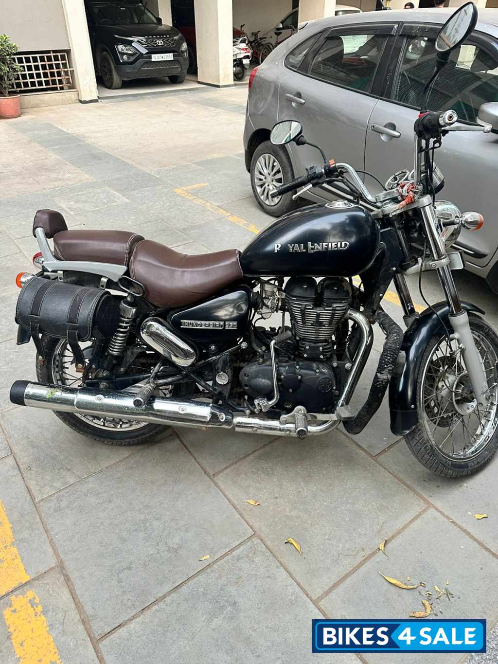 Matt Black Royal Enfield Thunderbird 350