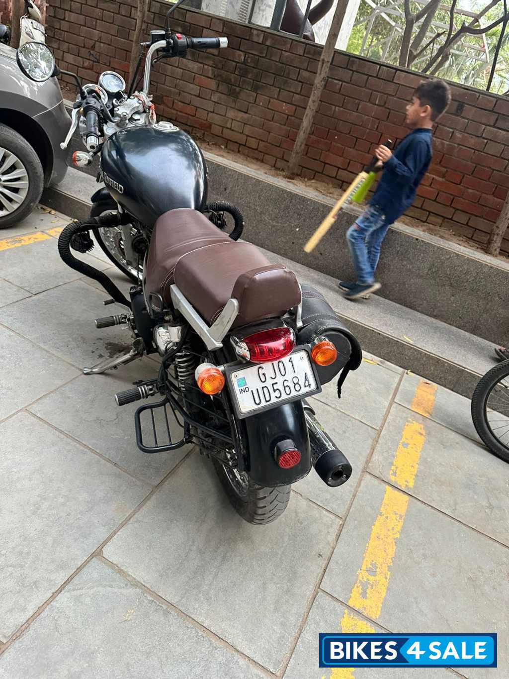 Matt Black Royal Enfield Thunderbird 350