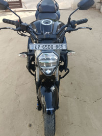 Black Suzuki Gixxer ABS