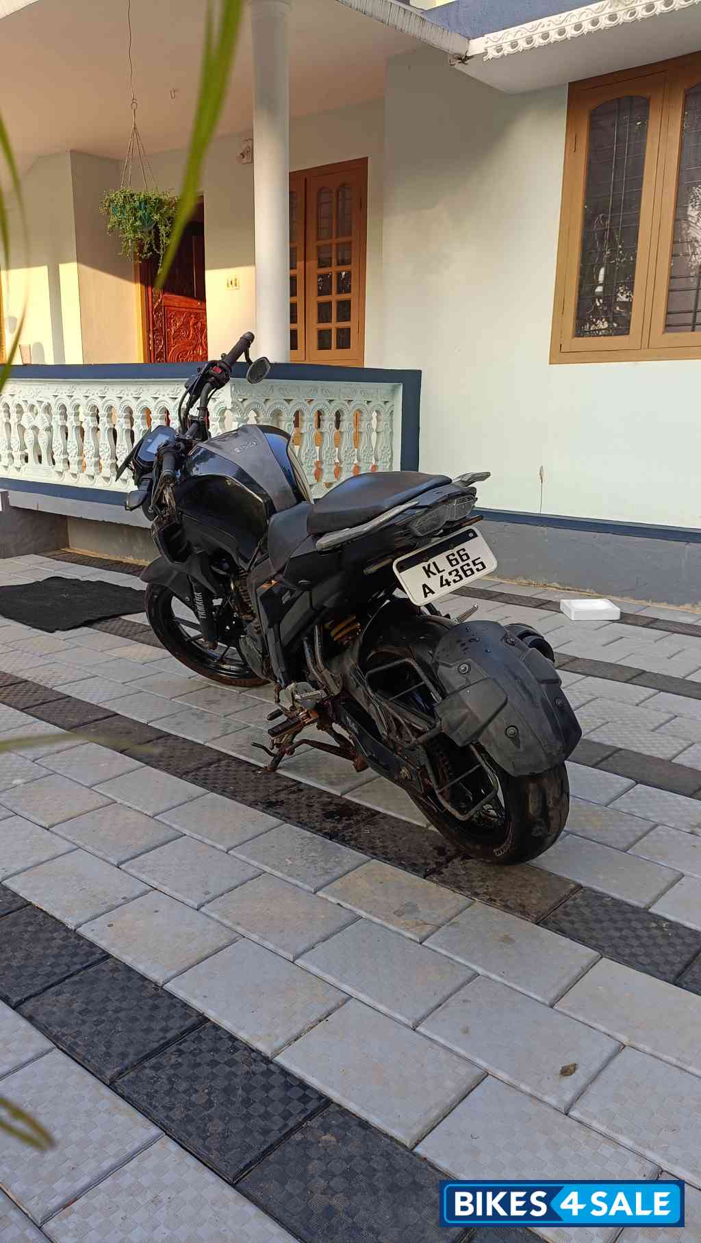 Yamaha FZ25
