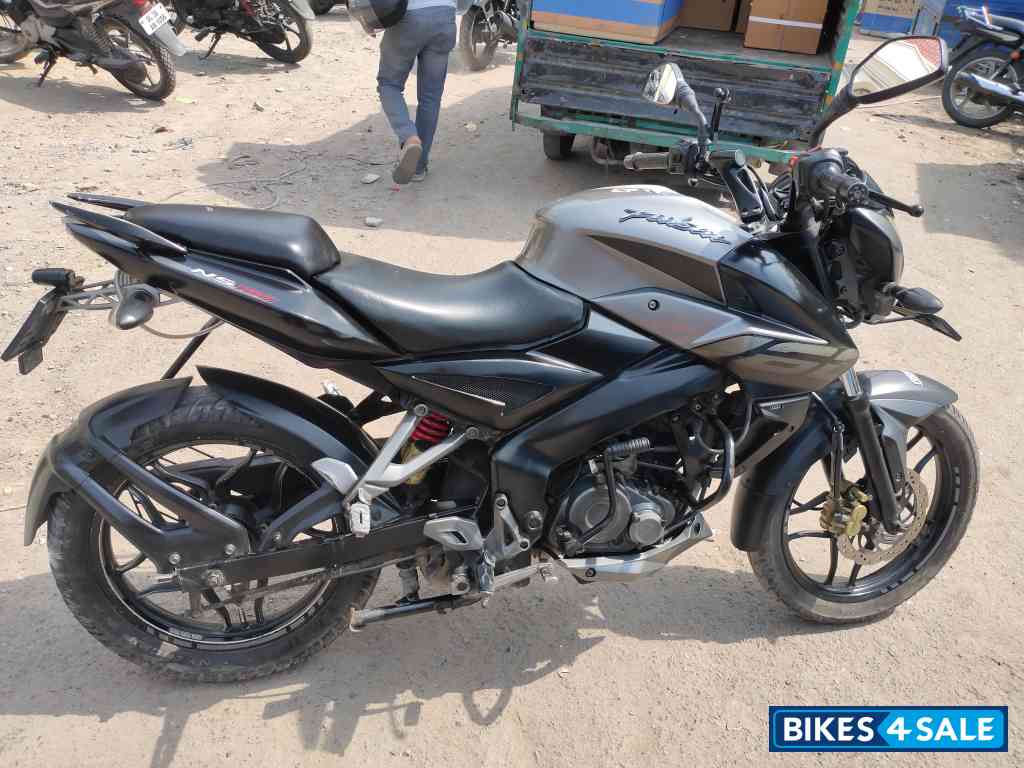 Grey Bajaj Pulsar NS 160 Grey Bajaj Pulsar NS 160