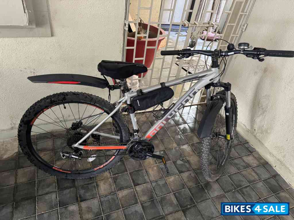 Bicycle  Polygon premier 4