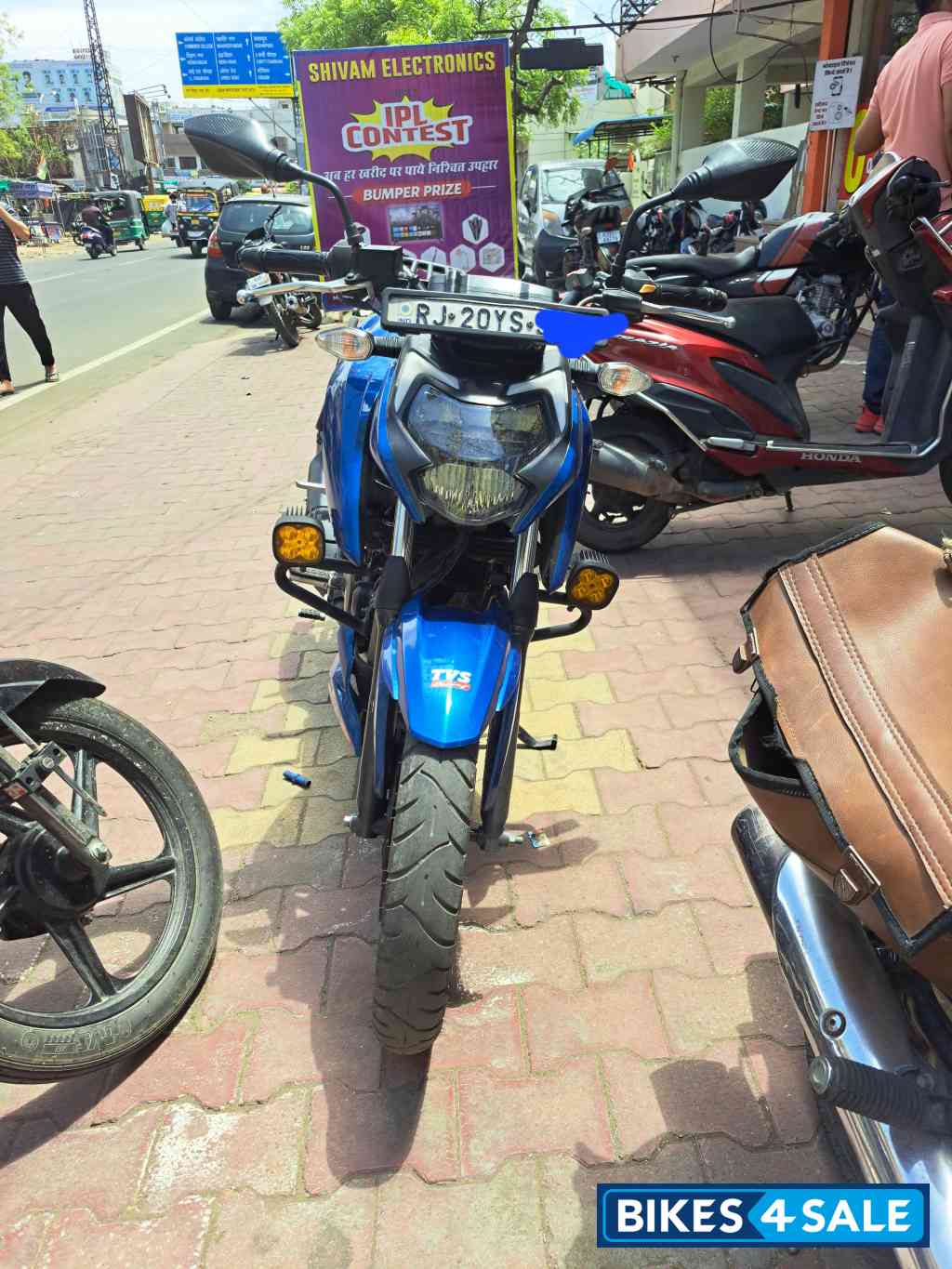 TVS Apache RTR 160 4V BS6