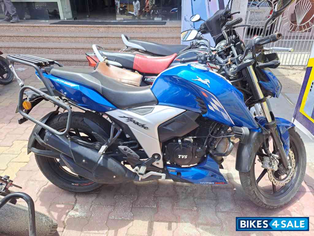 TVS Apache RTR 160 4V BS6