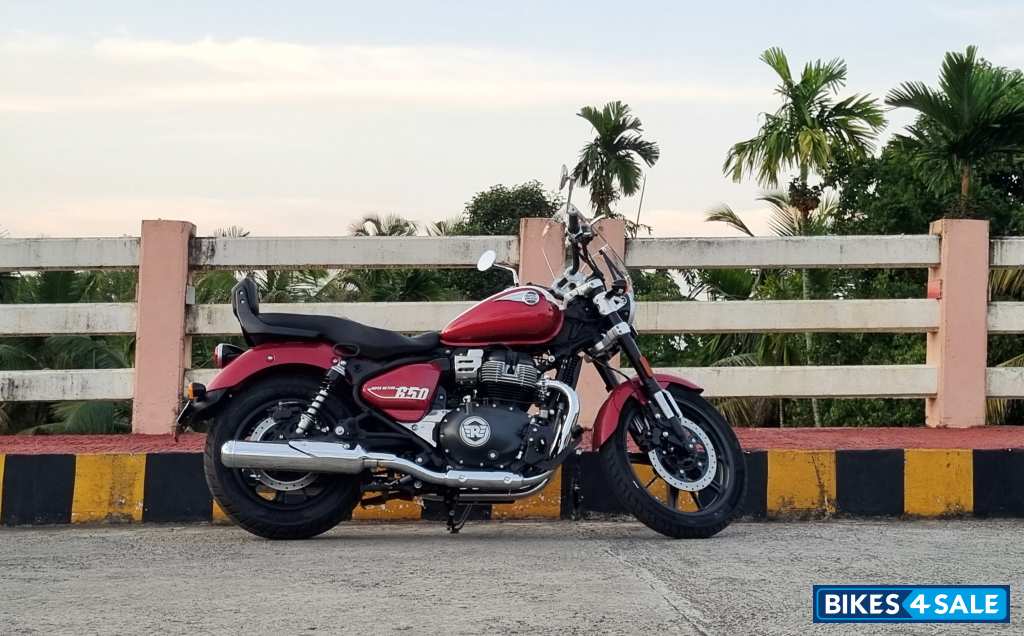 Red Royal Enfield Super Meteor 650