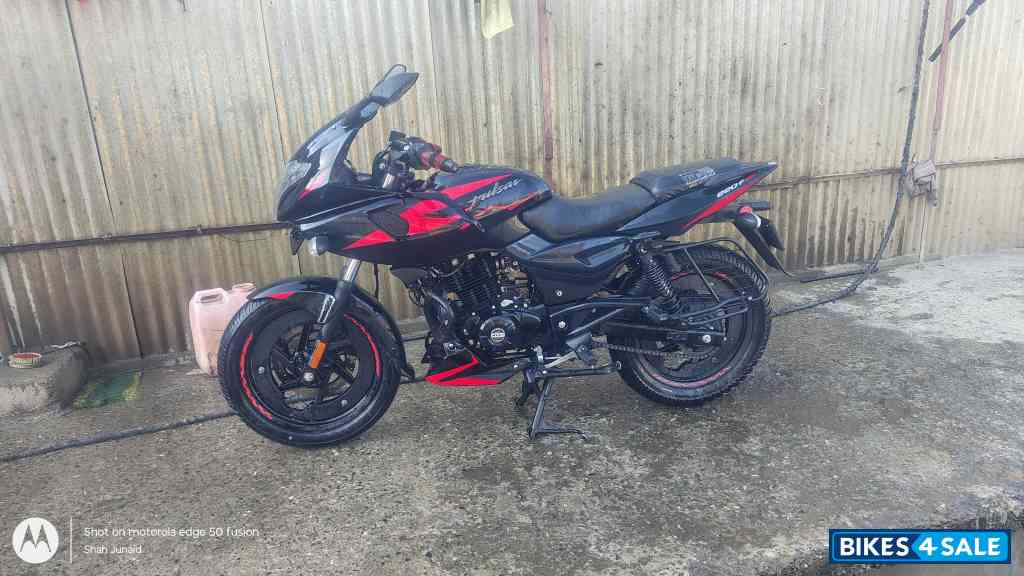 Red And Black Bajaj Pulsar 220 DTSFi