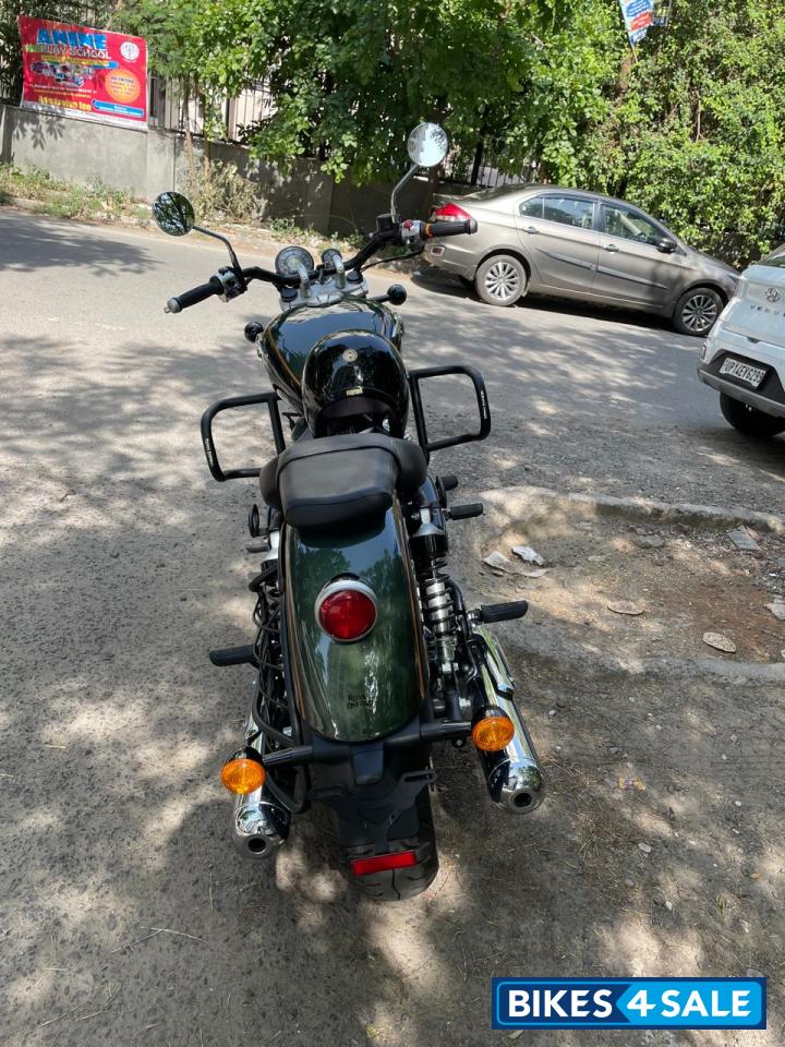 Interstellar Green Royal Enfield Super Meteor 650
