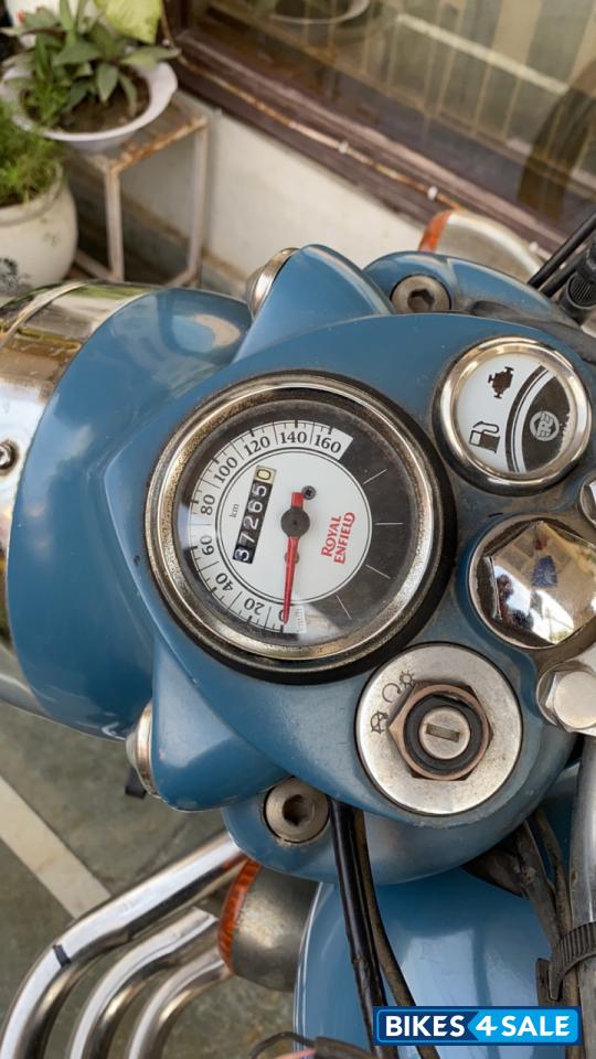Royal Enfield Classic Squadron Blue Royal Enfield Classic Squadron Blue